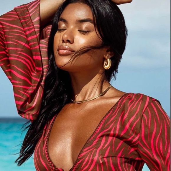 😍 LAST PAIR 😍GOLD TEXTURED HOOPS  GOLD PLATED STAINLESS STEEL ROBYN BOHO - Picture 6 of 14